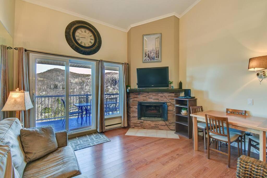 Charming Tremblant 1 Bedroom With Pool And Hot Tub Mont-Tremblant Exterior foto